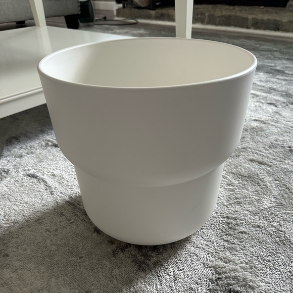 IKEA flower pot - Picture 2 of 6